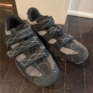 Women’s clip in Black and Gray black bicycle Shoes